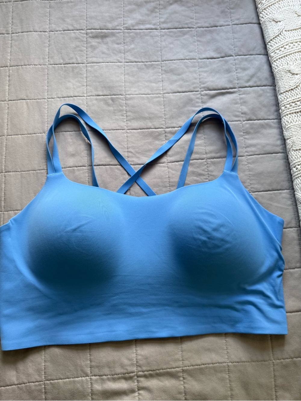 aerie Sky Blue Seamless Padded Sports Bra with Crisscross Straps -XXL - Like New
